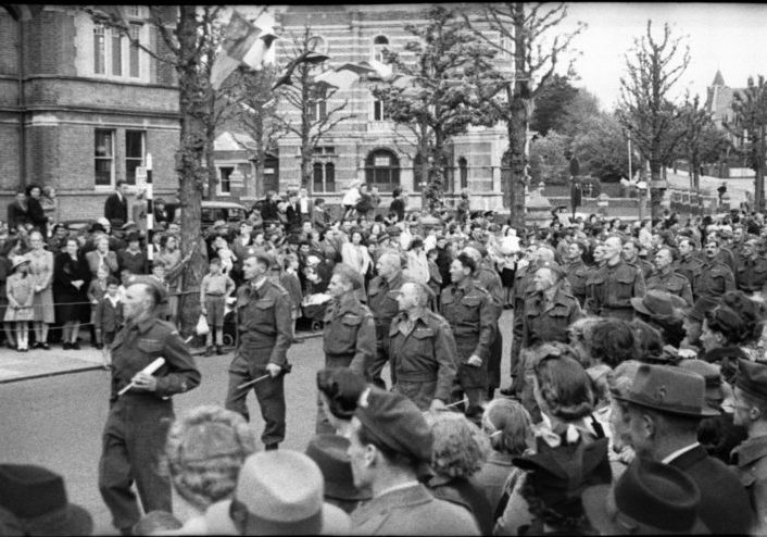 VE-Bexhill-Victory-March-Past-Town-Hall-13.5.1945